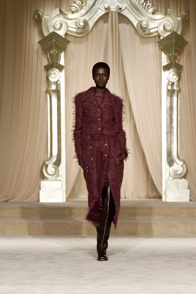 Look 14